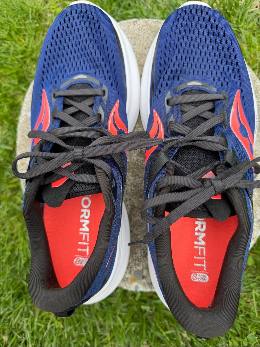Saucony Ride 15 Navy and Red Men's Running Shoes with Black Trim - Size 9